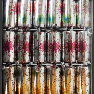 CHRISTMAS CRACKERS 6`S MULTI COLOUR STAR
