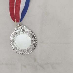 MEDAL PLAIN SILVER 6CM
