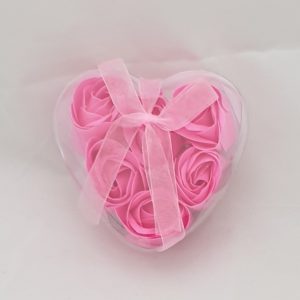 SOAP ROSE BUDS PINK 6PCS IN HEART PVC