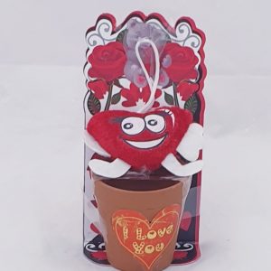 HEART PILLOW ON POC PLANT POT