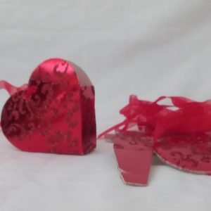 GIFT BOX HEART SHAPE RED (6) 8.2X6X3CM