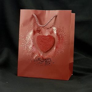 GIFTBAG DARK RED W/RED HEART 32X26X12CM